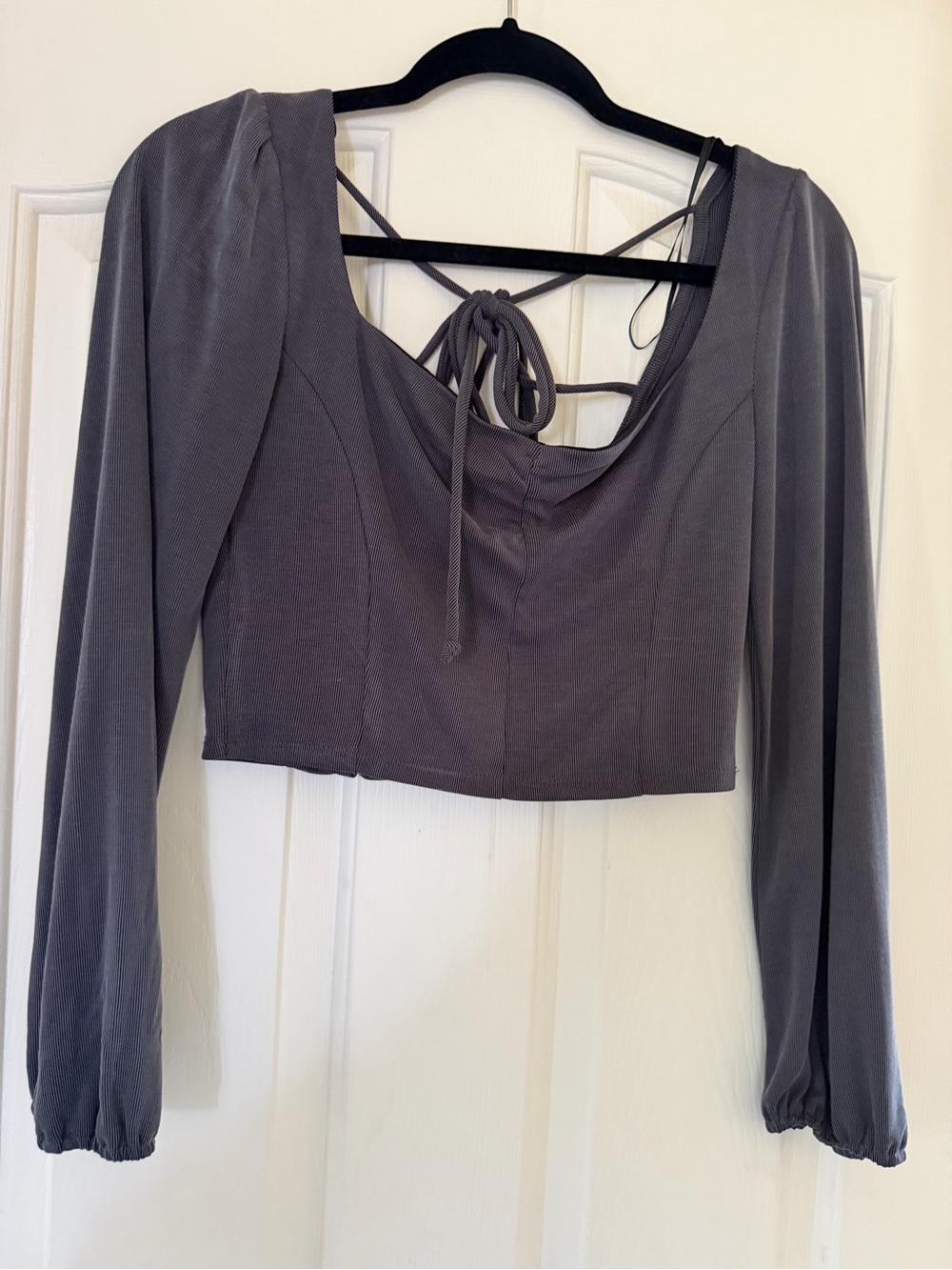 Women's Long-Sleeve Tie-Back Crop Top - Gray